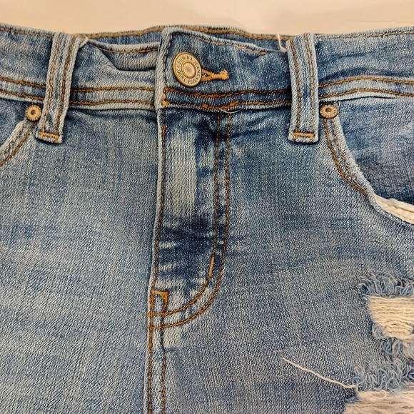 Eunina Lexi low rise raw edge short - Picture 2 of 6